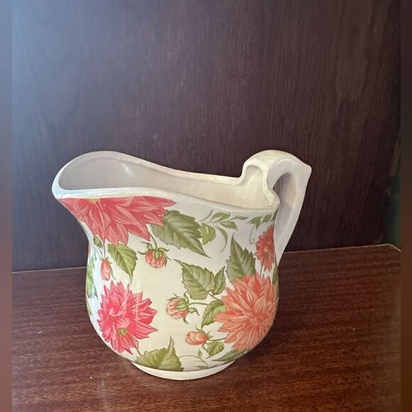 Floral pitcher / planter - Picture 1 of 3
